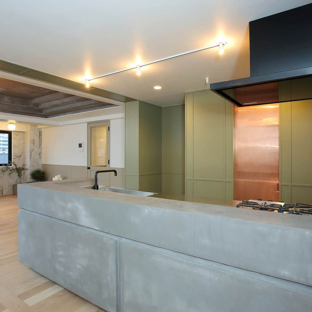 カウカモ ｜『一点もの』の住まいに出会おうのグルメインスタ