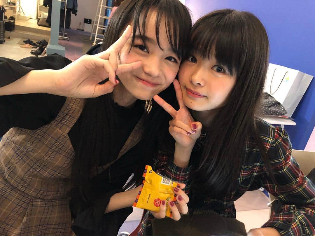 ニコ☆プチのインスタグラム：「💞 なかよし☺️☺️ #林芽亜里  #藤村木音」