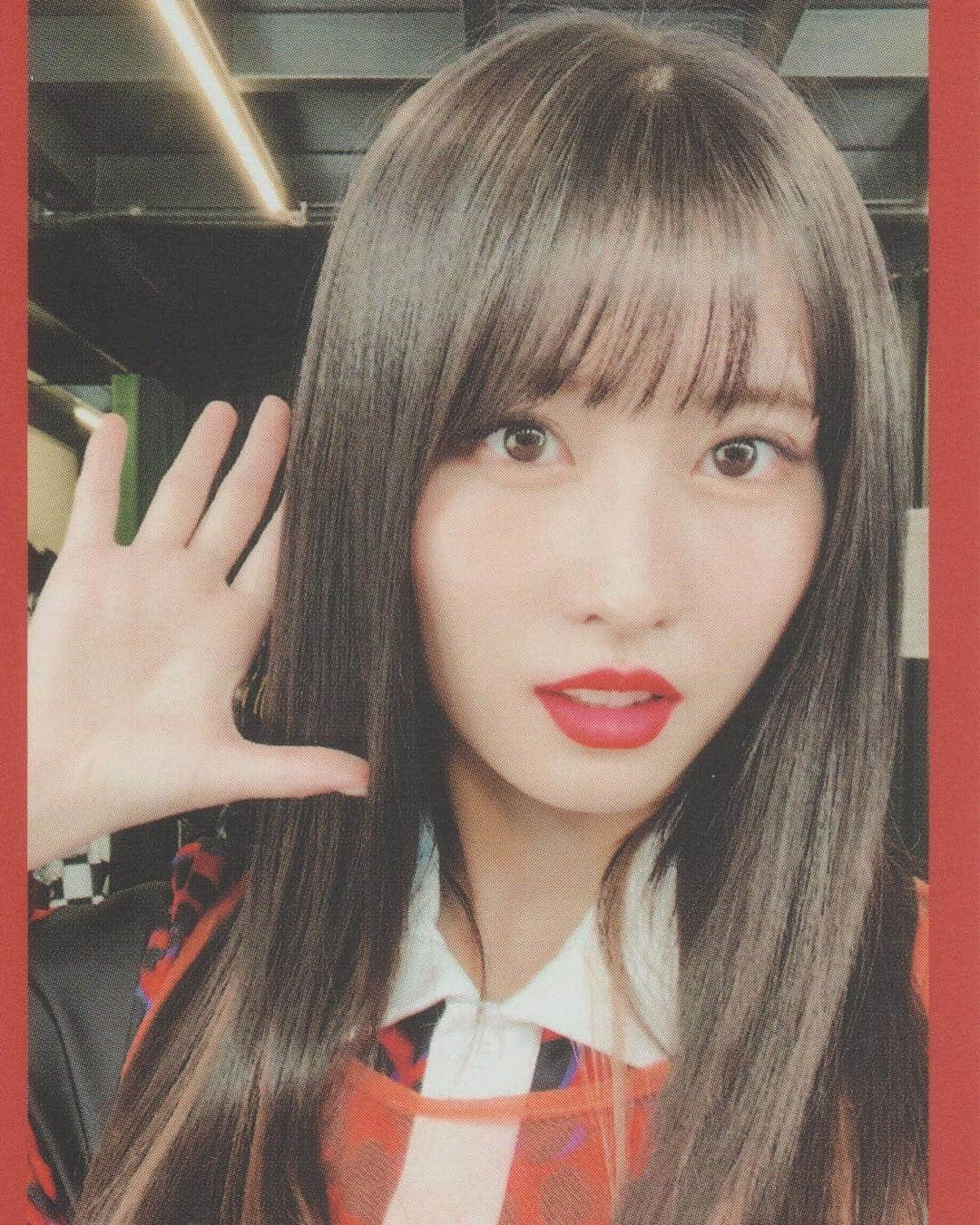 モモさんのインスタグラム写真 - (モモInstagram)「♡ [Scan] #모모 - 181109 《Yes or Yes》 Pre-Order Photocards #트와이스 #모모 #平井もも #もも #TWICE © TsanaT」11月9日 23時35分 - momojype