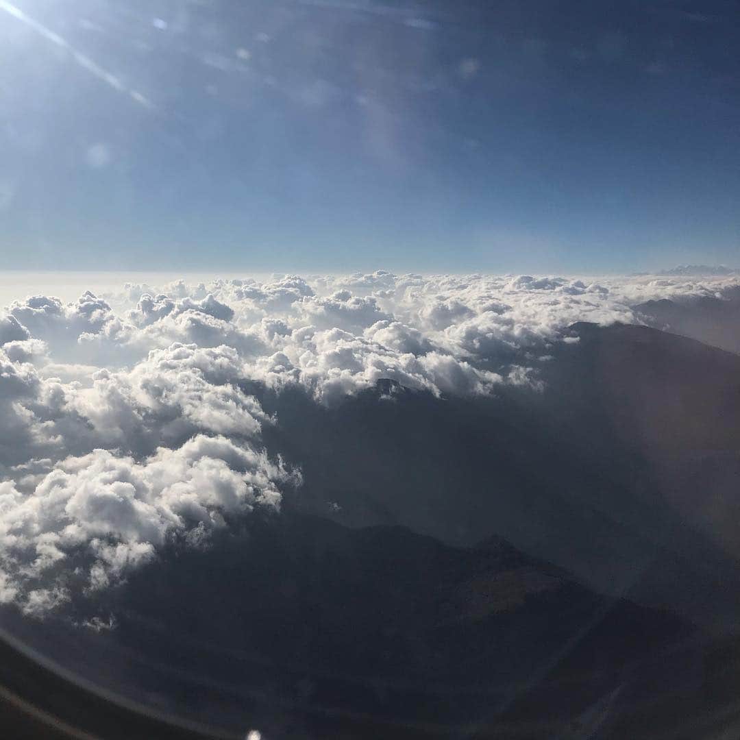 チソンさんのインスタグラム写真 - (チソンInstagram)「#Himalayas 멀리 보이는 히말라야 산맥」11月10日 1時11分 - justin_jisung