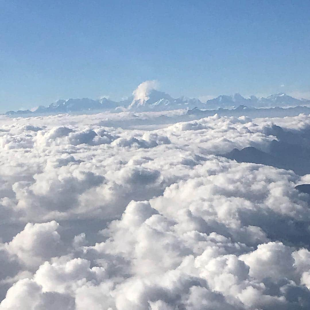 チソンさんのインスタグラム写真 - (チソンInstagram)「#Himalayas 멀리 보이는 히말라야 산맥」11月10日 1時11分 - justin_jisung