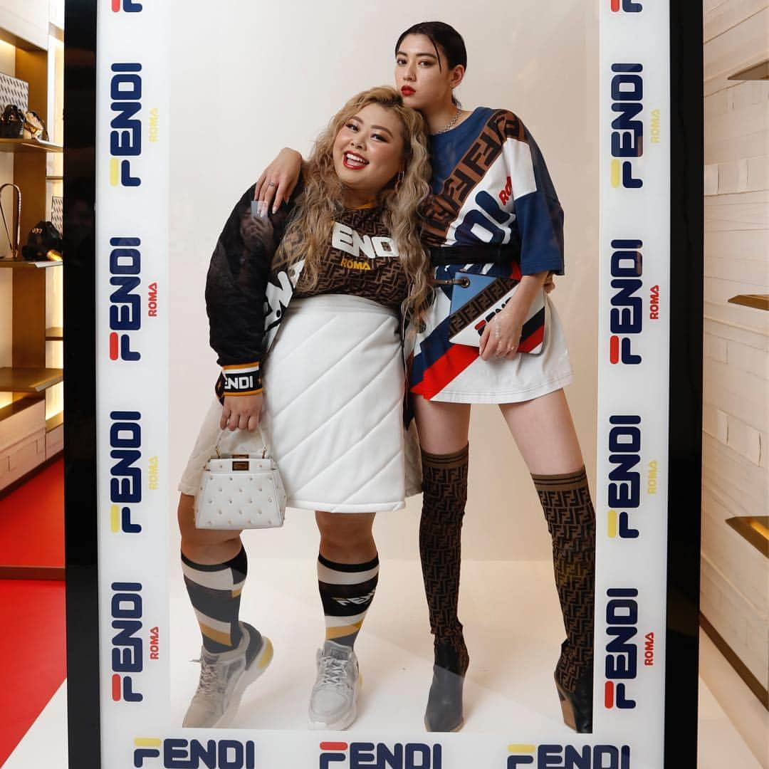 渡辺直美さんのインスタグラム写真 - (渡辺直美Instagram)「@fendi  #fendimania 美男美女に囲まれて🧐 #三吉先生足長」10月17日 11時19分 - watanabenaomi703