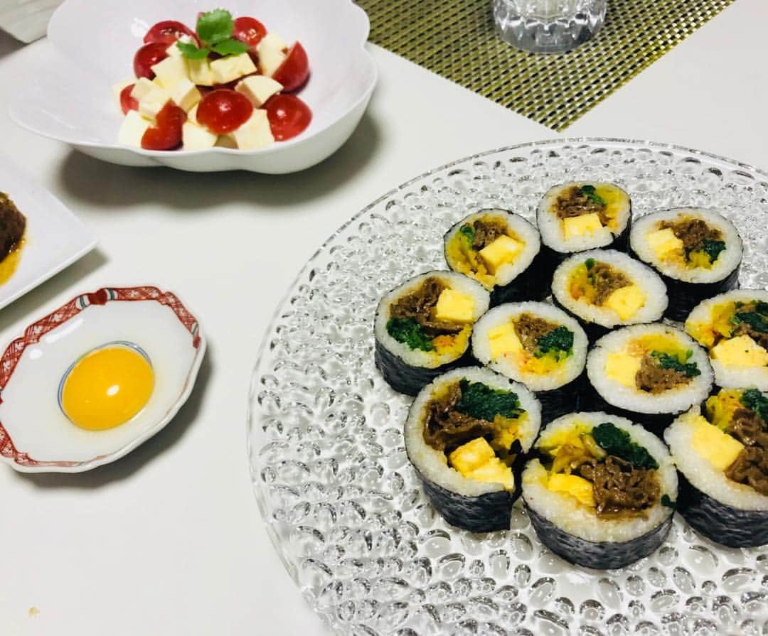 小澤陽子さんのインスタグラム写真 - (小澤陽子Instagram)「in private❁  先日、大好きな三田さんの おうちに、 大好きな嶺衣奈さんと、 お邪魔しました…☺️🏡💓 . . こんな美味しそうな料理たちは、 なななんと、全部三田さんの手料理という 最上級のもてなし…😭🙏🏻 どれも美味しかったです🤤  #お邪魔しました♥︎ #爆笑したけどなんでか覚えていない… #楽しかった証拠ということで🤨💛 #おもてなし🤲🏻 #今度はもてなせるようがんばります💪🏻」10月17日 21時39分 - yoko.ozawa729