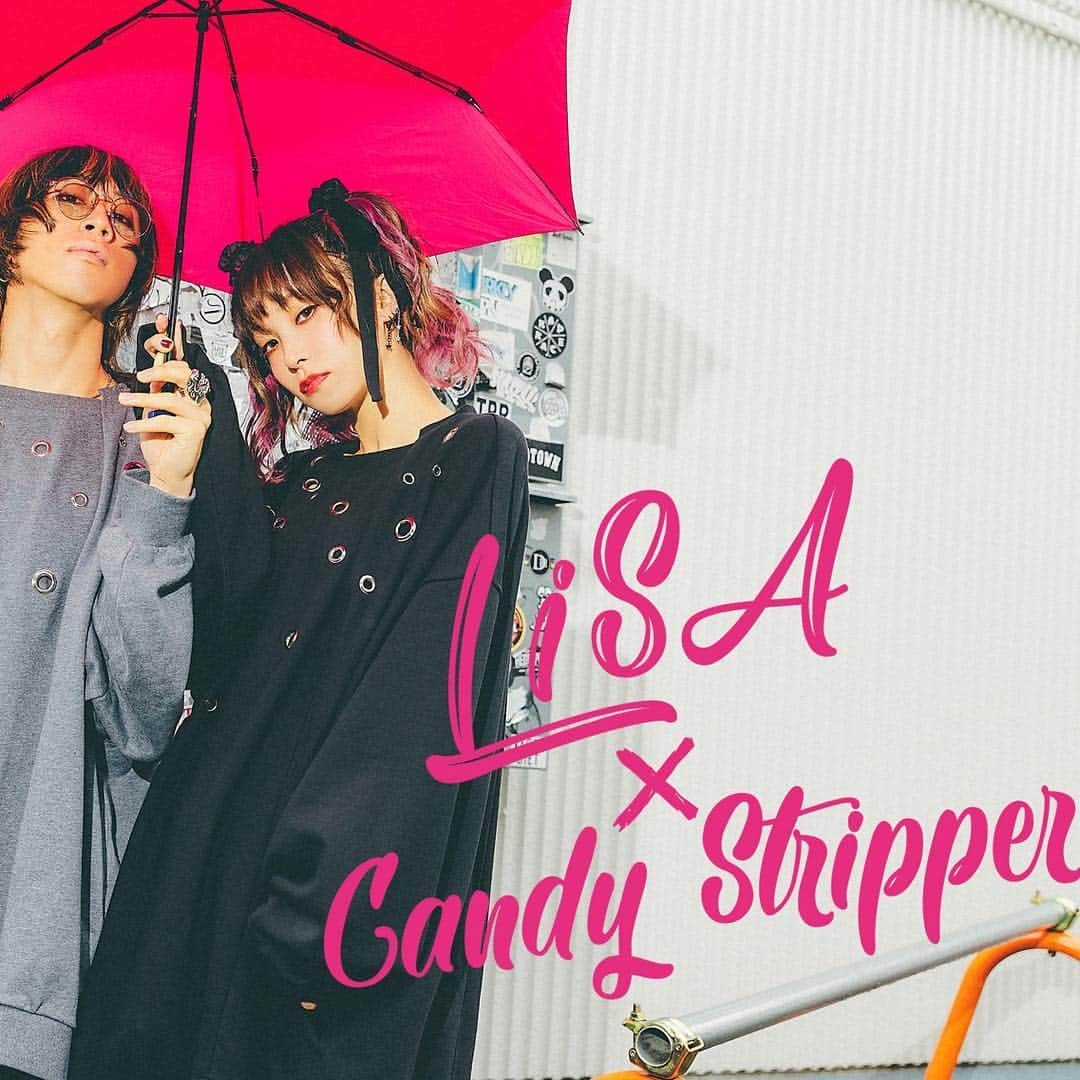 LiSAさんのインスタグラム写真 - (LiSAInstagram)「🐈LiSA×Candy Stripper🐈 可愛いお洋服と、可愛いページをたくさん作っていただきましたっ☻♡ 大好きな人たちと可愛い物をねりねりさせていただいて、大好きな人たちとわくわくしながら、大好きな人たちに届けさせていただく。大変なことだけどたくさんの方に愛情と力を借りて、とっても大切なLiSA × Candy Stripper になりましたっ。 そして、今回そんな夢を叶えてくれたCandyのデザイナーよしえさん @candy_yoshie の連載 「おしえて好きな人」にも呼んでいただいて、Candyが大好きな気持ちと感謝をたくさん伝えさせていただきました。 たくさんの方に見てほしいし、たくさんの方に着てほしいなぁー☻みんなの今日がもっとワクワク楽しくなりますようにっ\( ¨̮ )/ 受注受付は１１月１２日までっ！お忘れなくーっ\( ¨̮ )/ @candystripper_official  Lady's model : @xlisa_olivex  Men's model : @gyakutarou (SUPER BEAVER) hair & make : @fusaetachibana  photo by @taikipizza  https://store.candystripper.jp/Page/LP/2018/lisa/Default.aspx?plan=20181012lisacollabo  https://store.candystripper.jp/Page/LP/MAGAZINE/201810/feature4.aspx  #LiSA #Candystripper」10月17日 21時40分 - xlisa_olivex