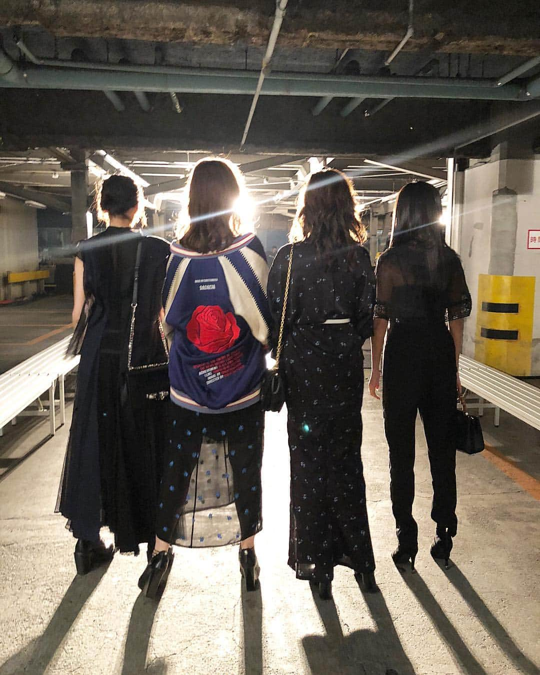 大石絵理さんのインスタグラム写真 - (大石絵理Instagram)「DADA girls in Tokyo🖤😍⚡️ #ericloset」10月17日 22時16分 - erioishitokyo