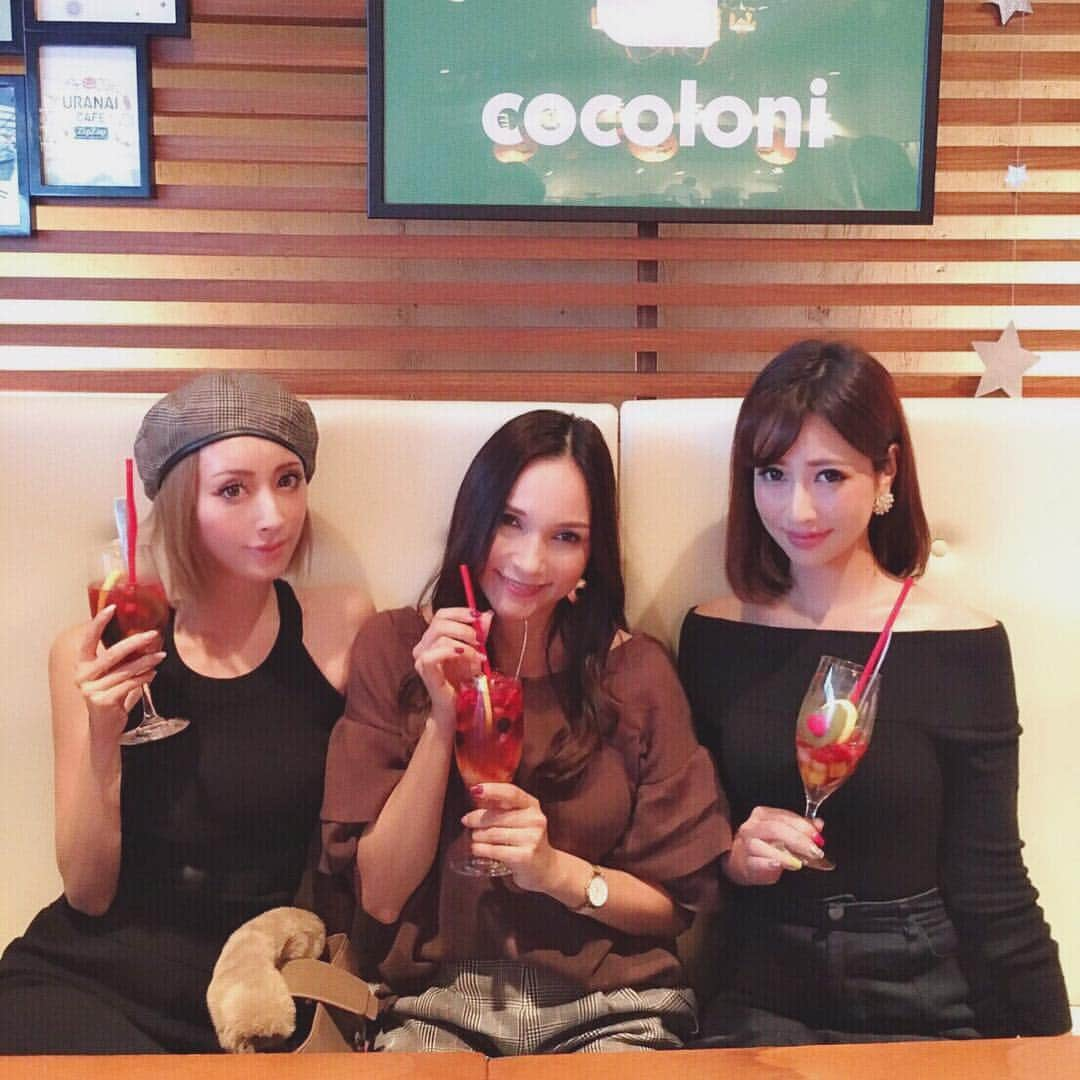 青木りえさんのインスタグラム写真 - (青木りえInstagram)「🍹 🍹 🍹 この前、カフェでまったり🍰 チャット占いアプリ #Chapli を体験してみたんだけど、結構当たった気がする✨ . 気になる人とか、好きな人とか占ってみたい時に良いかも💗 チャットでお返事も早かったです✨ . 婚活中なので参考になりました☺️ . キャンペーンコード  #aokirie 入力すると 先着で10名1080円が今なら120円になるよ💗 @chapli_app からダウンロードしてね✨ . . #チャプリ#chapli#恋愛#チャット占いアプリ #チャットアプリ#占い#携帯アプリ#アプリ #PR」10月17日 22時50分 - aokirie0418