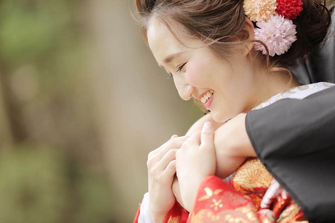 スターゲイトホテル　ウェディングのインスタグラム：「ㅤㅤㅤ ㅤㅤㅤ ㅤㅤㅤ 和装にもこだわりたい ㅤㅤㅤ ㅤㅤㅤ #stargatehotel  #wedding  #hotelwedding  #star_hanayome #osaka #bridalphoto  #studiotvb  #seaskyweddings  #りんくう結婚式場 #大阪結婚式 #ゲート花嫁 #結婚写真 #翼 #関西空港 #景色  #披露宴 #結婚式 #挙式 #関西花嫁 #大阪花嫁 #スターゲイトホテル  #ウェディング #式場探し #結婚式レポ #ブライダル #花嫁 #プレ花嫁 #卒花嫁 #披露宴 #和装 #ハウススタジオ」