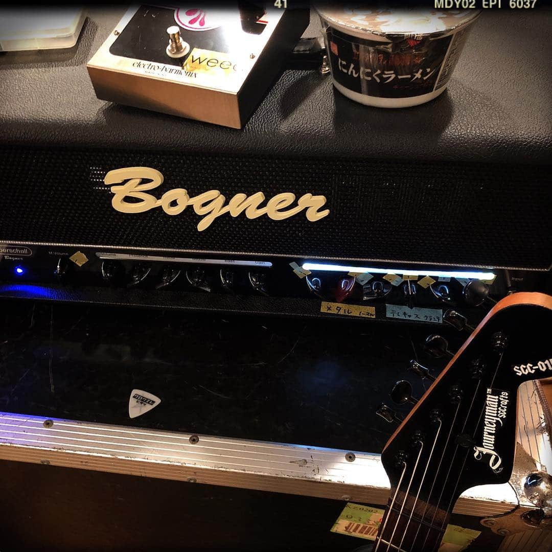 HISASHIさんのインスタグラム写真 - (HISASHIInstagram)「本日の相棒♪ #bogner #uberschall #journeyman #bigmuff #ayanami」10月18日 16時29分 - hisashix