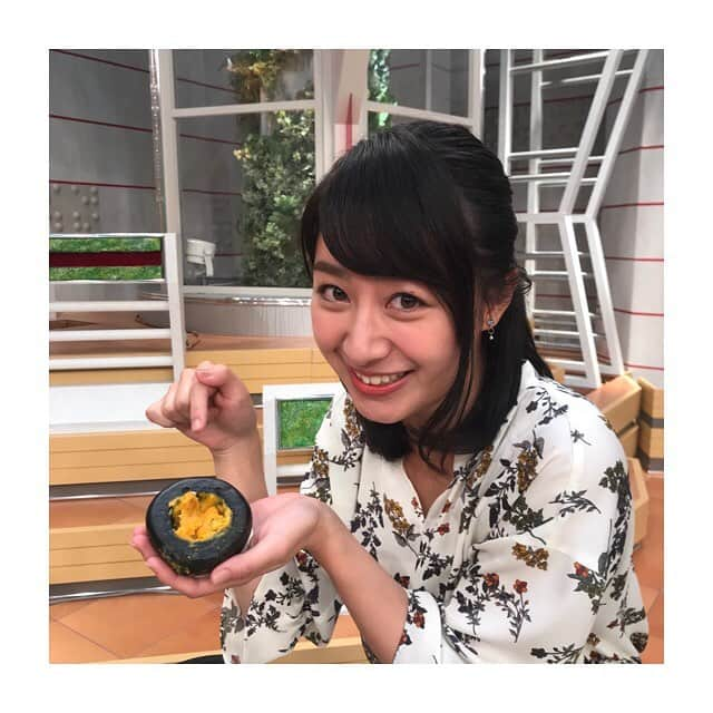 林美沙希さんのインスタグラム写真 - (林美沙希Instagram)「番組内に食べることが出来なかった、極上饅とうに饅です。 極上饅は、大きな海鮮がごろごろ入っていて本当に贅沢✨食べるごとに違う具が口の中に入ってくるのが嬉しかったです！！ うに饅は、見た目からうに！！中にもぎっしり具が詰まっていて、これも贅沢〜！！✨ 幸せな気持ちになりました♫  #テレ朝#jチャンネル#中華まん#好き#極上饅#うに饅」10月18日 20時11分 - misaki0hayashi