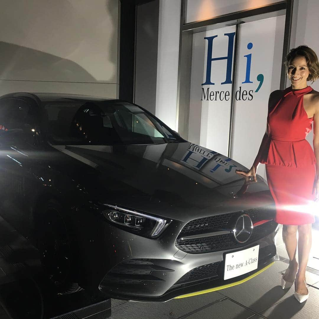 道端カレンさんのインスタグラム写真 - (道端カレンInstagram)「Hi, Mercedes❤️ #mercedesbenz  #mercedesaclass」10月18日 21時05分 - karenmichibata