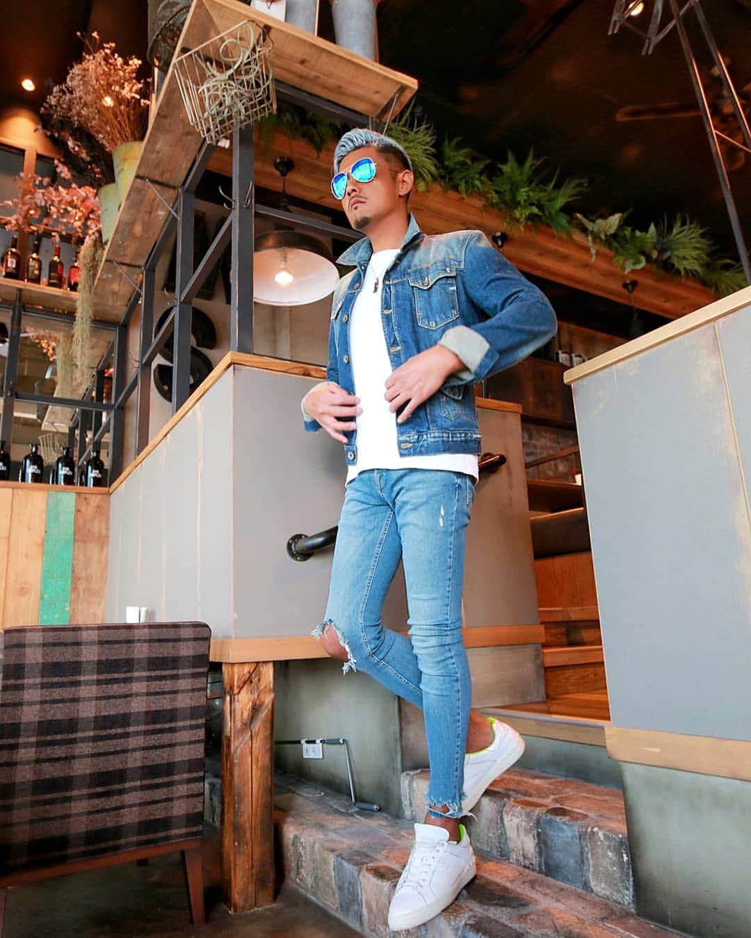 Naoki Kiriiのインスタグラム：「. ootd ブルー . #ootd」