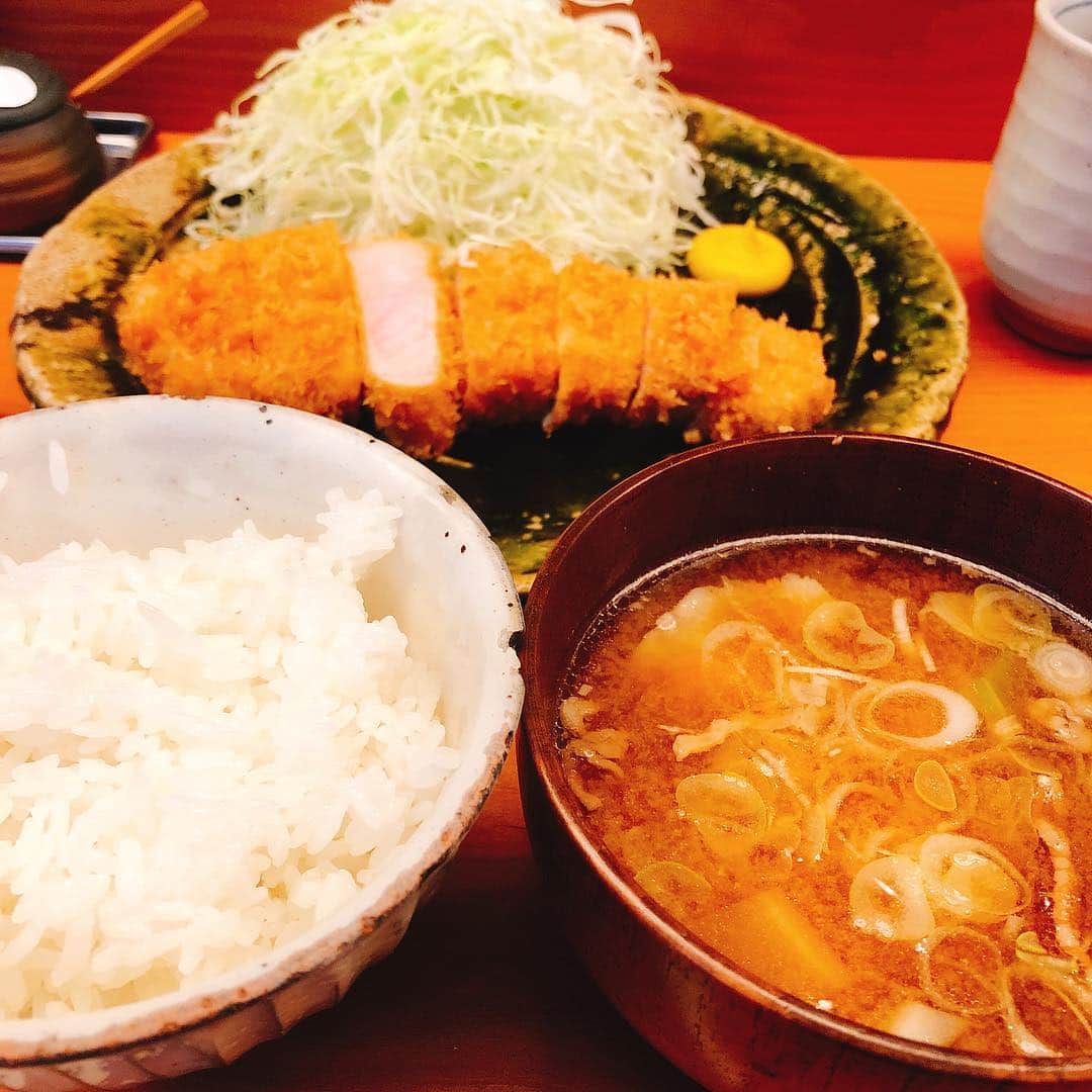 柳下毅一郎さんのインスタグラム写真 - (柳下毅一郎Instagram)「pork cutlet #delicious #takadanobaba」10月19日 18時16分 - garth_y