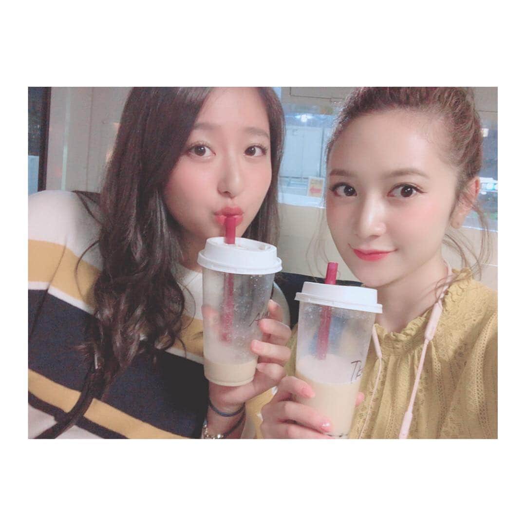 のインスタグラム：「ゆりむらかみ 😽❤️すき。 タピオカラバーズ 🥤🥤 #村上友梨 #葉月ゆめ #bff」