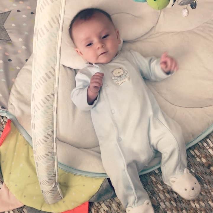 Elle Fowlerのインスタグラム：「Go little one go!」