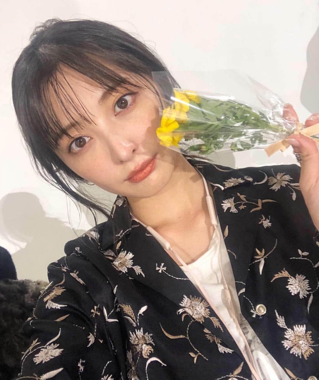 大石絵理のインスタグラム：「💐Hair make for MURRAL by @log_kenjikarasawa」