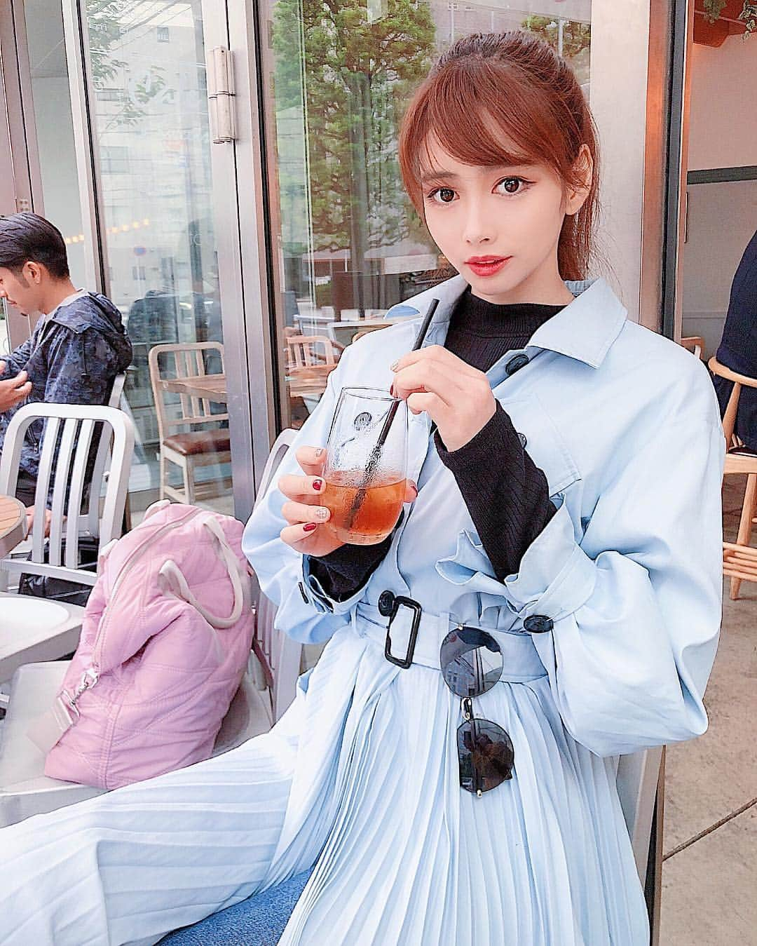 得あゆさんのインスタグラム写真 - (得あゆInstagram)「明日！シブフェスに参加します❣️ 渋谷を歩きます！ みんなー！渋谷集合！！❣️ ・ ・ ・ ・ ・ #シブフェス#シブヤファッションフェスティバル#SHIBUFES#シブヤ集合#ファッションパレード#B2nd#supportedbyIndeed#渋谷#parade#festival#フェス#ファッション#秋#お洒落#可愛い#コーデ#コーディネート#お祭り#カフェ#モデル#インスタ映え#プチプラコーデ#ヘアスタイル#coat#cafe#saturday#fashion#japanesegirl#blue#autumn」10月19日 21時17分 - tokuayu819