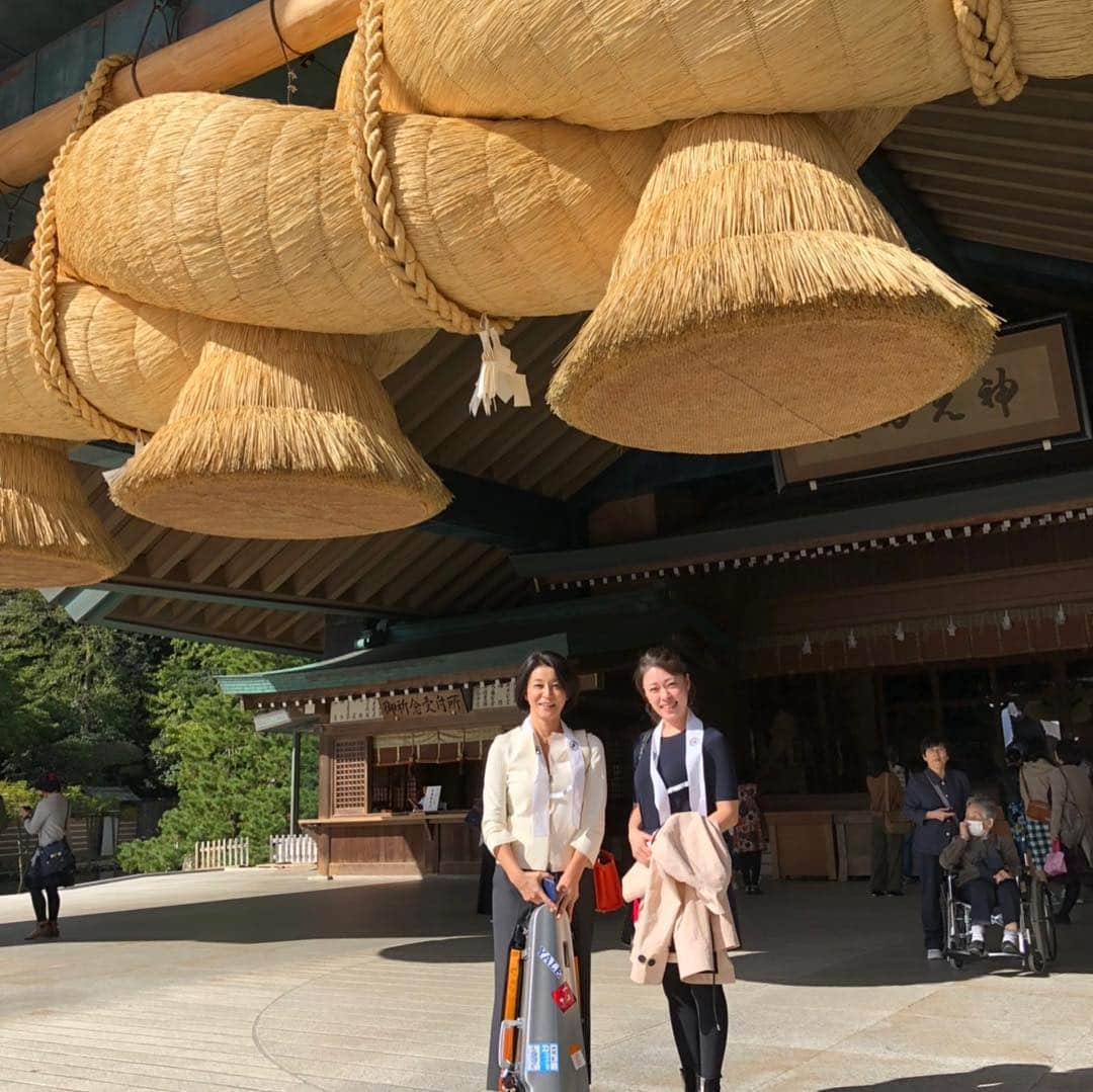 高嶋ちさ子さんのインスタグラム写真 - (高嶋ちさ子Instagram)「岡山市民会館にて、楽しいお客様でした。おまけの楽しい譜めくりも登場で、今朝は出雲大社に移動してゆっくり参拝させていただきました。 夜は偶然発見したお店が超美味しくて、長居しちゃいました。シメのあずきトーストしか写真撮れず…」10月20日 22時03分 - chisakotakashima