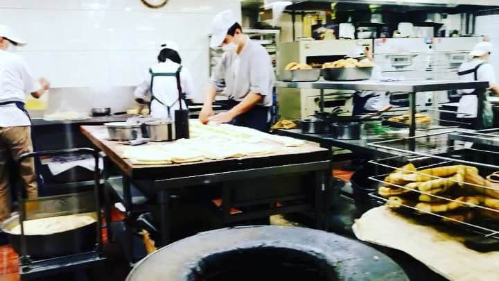 木嶋菜穂子のインスタグラム：「台湾 朝ごはん風景 . できたて豆乳と、 たまご焼きみたいな 台湾の朝ごはんは 美味しい♡ . ママ旅オンラインサロン . オンライン マイルセミナー♡  10月は無料！ . 11月から、 会員制のオンラインサロン 始動します。 . . ・マイルの貯め方＆使い方 . ・国内最安値マイルで乗る秘密 . ・最安値でアップグレード されるホテル術 　など . なんどもコンテンツ みていただける　 サイトを構築中！ . . 会員制オンラインサロン オープンまでの 10月のあいだは、 . 無料でイントロダクション 受講いただけます♡ . 詳細はこちらから https://goo.gl/7kWBpg  @mamatabi で、LINE@から お問い合わせください . すでに、 東京、大阪、京都、 北海道、沖縄、 オーストラリアと！ . １日で沢山の方に 受講いただいてます♡」