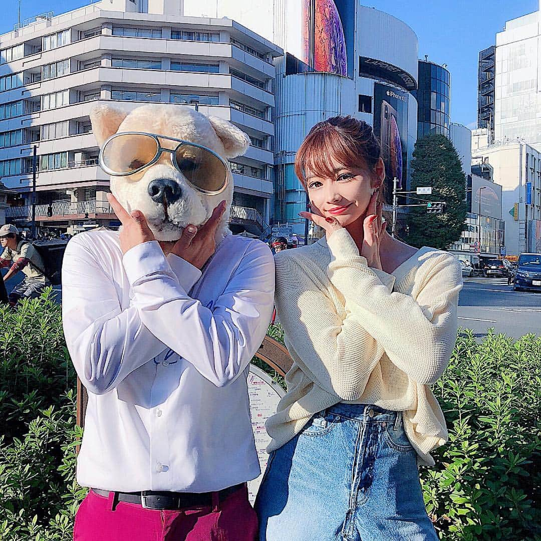 得あゆさんのインスタグラム写真 - (得あゆInstagram)「わんわん🐶とラブラブ❤️ みんなヤキモチやいちゃって〜🤣😘 シブフェス1日お疲れ様❣️ ・ ・ ・ ・ ・ #シブフェス#シブヤファッションフェスティバル#SHIBUFES#シブヤ集合#ファッションパレード#b2nd#SupportedByIndeed#渋谷#ファッション#お洒落#可愛い#かっこいい#モデル#散歩#撮影#集合写真#インスタ映え#ハロウィン#犬#カップル#デート#couple#dog#japanesegirl#shibuya#young#fashion#parade#halloween#groupphoto」10月20日 22時13分 - tokuayu819