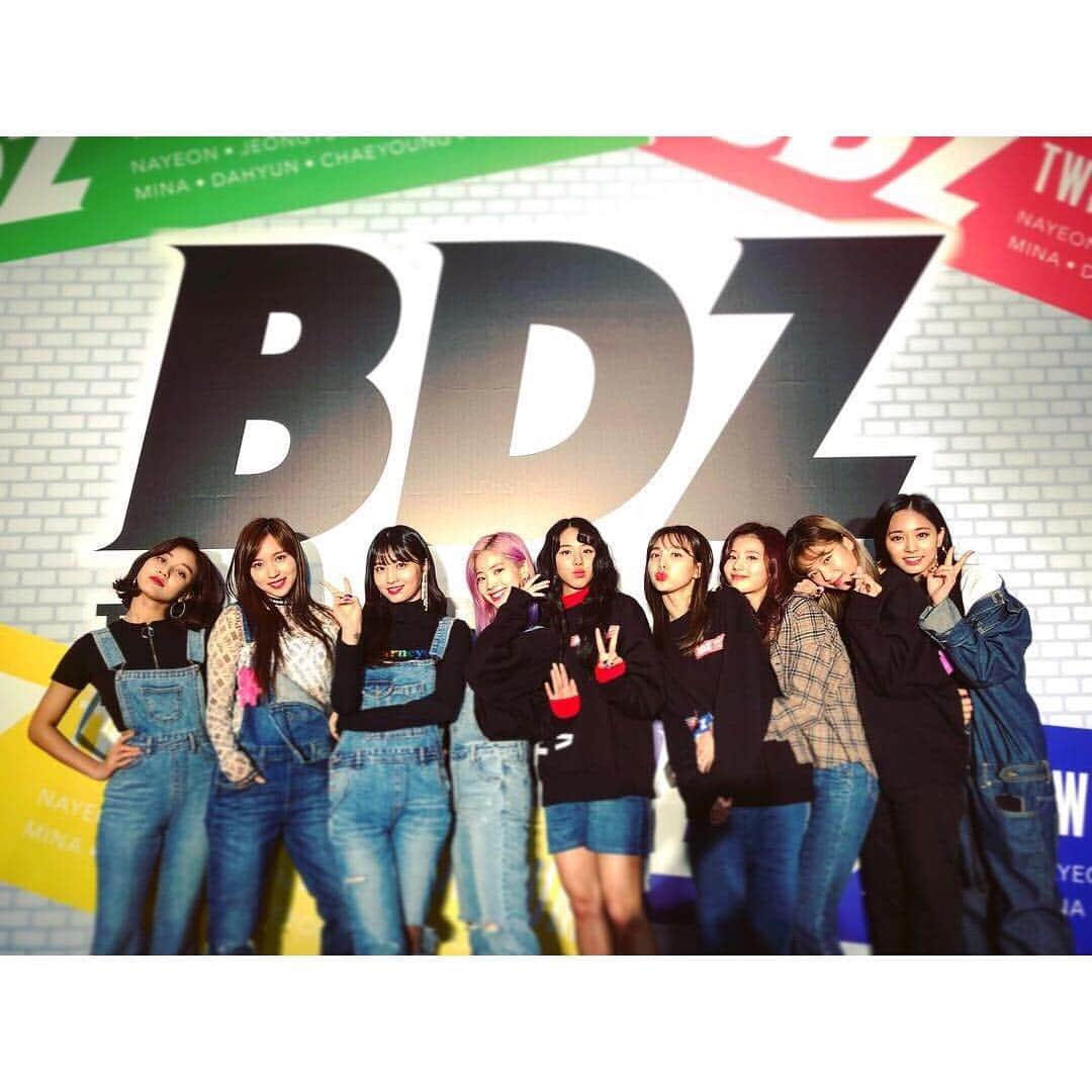 TWICE JAPANさんのインスタグラム写真 - (TWICE JAPANInstagram)「‪TWICE JAPAN 1st ALBUM『BDZ』リリース記念イベント！ONCEとTWICEの力を確かめられた暖かい時間でした。『BDZ』の活動を支えてくださった皆さん、本当にありがとうございます♡‬ ‪#TWICE #BDZ‬」10月20日 20時20分 - jypetwice_japan