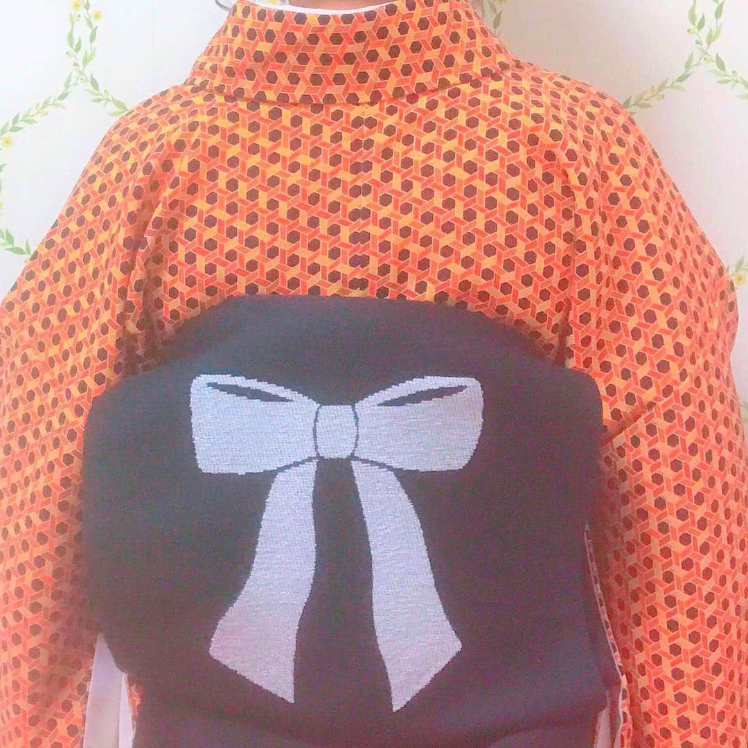 くまみきさんのインスタグラム写真 - (くまみきInstagram)「ハロウィンコーデ🎃 オレンジの着物に黒の帯🎀 帯揚げはパープルでハロウィンカラーにしたよ😈✨ #ハロウィン #halloween #着物 #きもの #kimono #着物コーディネート」10月20日 23時03分 - kumamiki