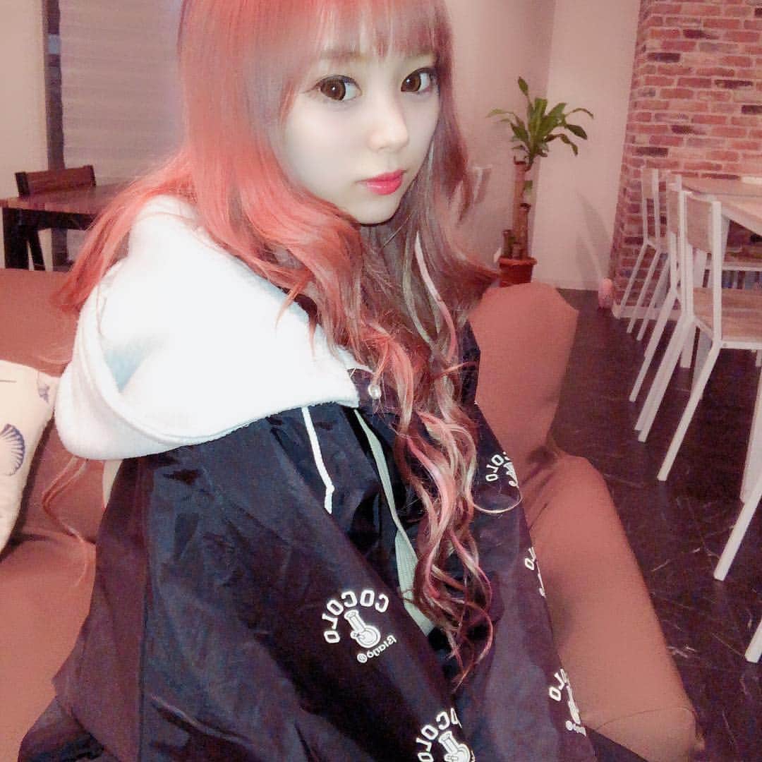 嶋谷愛（あいちゅん）のインスタグラム：「. おつかレーシック角膜ペリペリ 最強寒いあるですね🙃 . . #cocolobland #japan #osaka #日本 #tokyo #大阪 #東京 #渋谷 #model #make #fashion #Followme #instaFashion #l4l #いいね返し #귀엽다 #셀카 #셀스타그램 #셀스타그램📷 #98년생」