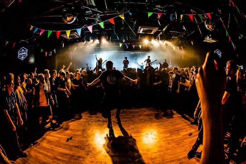 Tatsuya Amanoさんのインスタグラム写真 - (Tatsuya AmanoInstagram)「Sheffield FESTIVILE 2018🇬🇧🍻 Thank you for having us!  I had so much fun tonight🤘🏻💥 Photo by @cazrowaoki」10月21日 8時31分 - tatsucrossfaith
