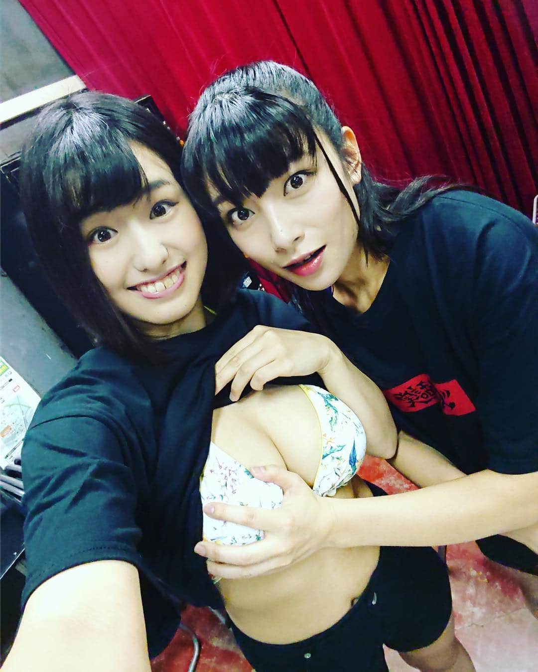 巨乳揉 小山玲奈さんのインスタグラム写真 - (小山玲奈Instagram)「久々イベントでハッチャケて楽しかった😊😚👙💕💕 #春野恵さんに  #ひたすら乳を揉まれたのであった #ええ女ナックルズ祭 #週刊ナックルズ #池袋ルイード3 #グラドル #撮影会 #水着 #春野恵#稲森美優  #赤木ゆう ...