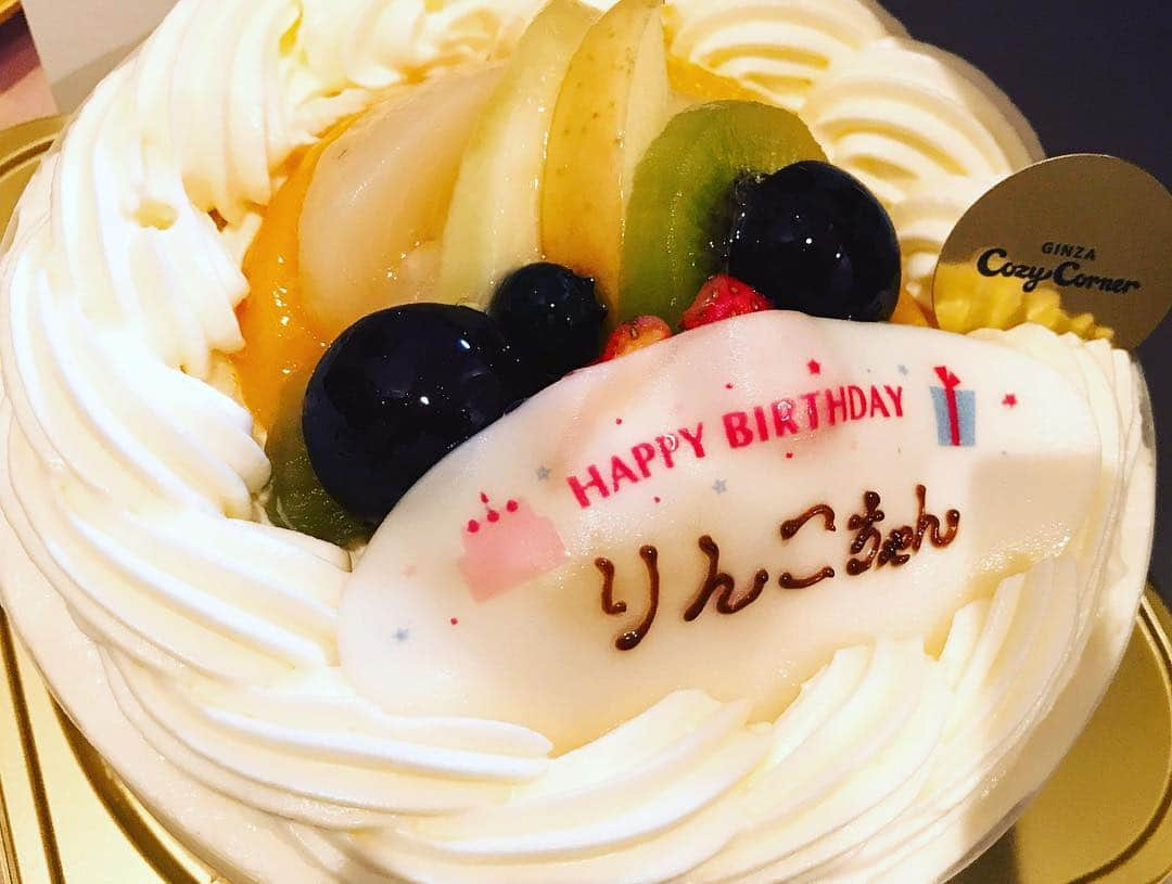 夏日凜子さんのインスタグラム写真 - (夏日凜子Instagram)「本日32歳になりましたー！ 昨日は生誕祭もさせて頂き本当にありがとうございました！！！ とにかく1つ1つ真っ直ぐに誠心誠意取り組んでいこうとおもいます！  これからも夏陽りんこをよろしくお願いいたします(*´﹀`*) #birthday #happybirthday  #happy #32歳 #昭和生まれ #ありがとう #thankyou  #プラモデル女子 #ガンプラ女子 #昭和生まれ女子  #生誕祭 #阿佐ヶ谷ロフト #幸せすぎる #がんばる #キラキラ #みんな #最高 #最高の誕生日」10月21日 13時28分 - natsuhi818