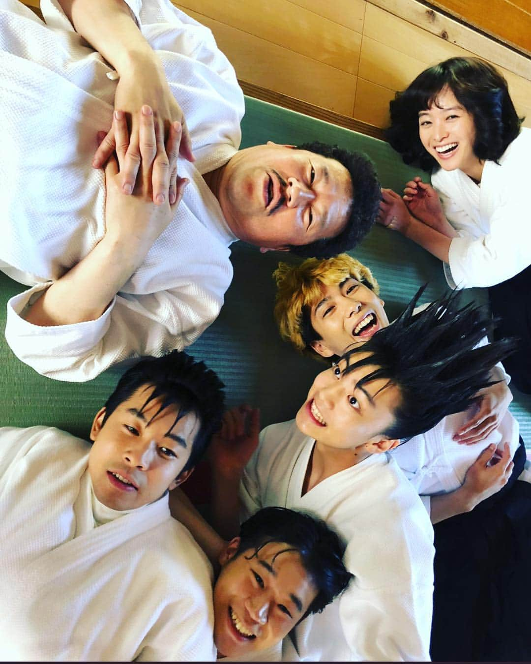 賀来賢人さんのインスタグラム写真 - (賀来賢人Instagram)「本日、今日から俺は！！ 第2話です😎 いよいよ、ストーリーが本格的に動き出します👍 ちびっ子から大人まで楽しめるドラマになってます💪是非❗️ #今日から俺は‼︎」10月21日 15時06分 - kento_kaku