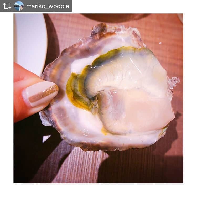 KAKIGIRL（カキガール）さんのインスタグラム写真 - (KAKIGIRL（カキガール）Instagram)「カキガール定例会！ . Repost from @mariko_woopie @TopRankRepost #TopRankRepost ✩ #秋めぐり . 生牡蠣食べ比べ✨ 2種類目は 秋めぐり♥️ . ちょいと殻が割れちゃいましたが 身は引き締まっていて、 嫌味なくスッと口の中で磯の香りとともにほどける感じ！ . 白ワインとの相性が良し♥️ . . 今回食べた中では、ニュートラルな印象の牡蠣✨ . . ✼••┈┈┈┈••✼••┈┈┈┈••✼ . #生牡蠣 #牡蠣食べ比べ #カキガール #KAKIGIRL #牡蠣ガール #牡蠣好き #牡蠣好き女子 #牡蠣 #oyster #オイスター #牡蠣好き #牡蠣大好き #メンバー募集 #クラウドファンディング #crowdfunding  #生牡蠣 #生牡蠣半額 #oysterlove #ジャックポット #かき小屋 #持ち込みok #女子会  #新橋 . . . #ファインダー越しの私の世界  #写メラマンmswp  #tonstagramer #tonstagram #トンスタグラマー #豚スタグラム」10月21日 21時15分 - kakigirl.info