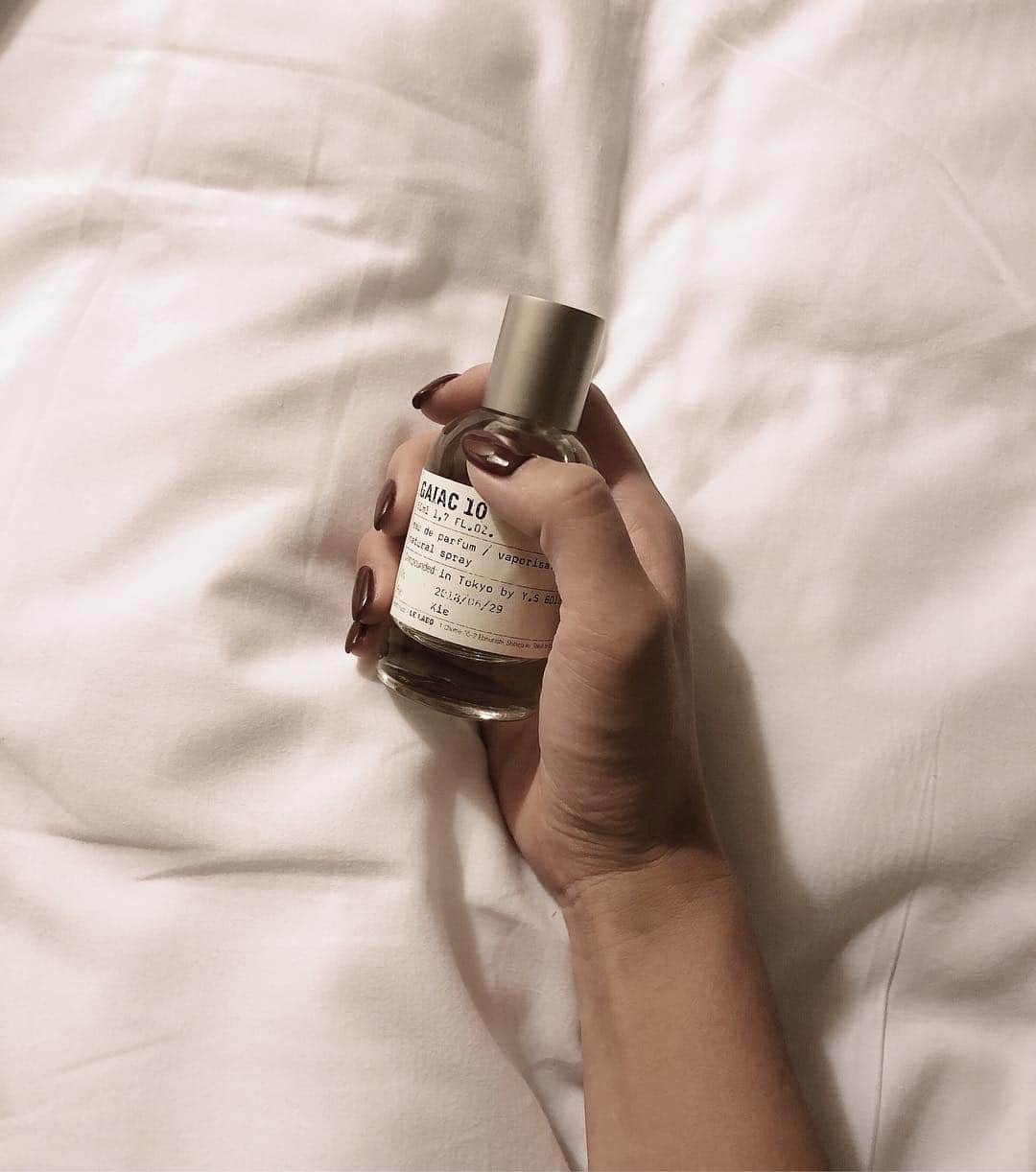 古川貴絵さんのインスタグラム写真 - (古川貴絵Instagram)「・ 誕生日に作った香水は 名前と日付入りで きっと世界に１つだけ、宝物( ^_^)/~~~ #香水 #original」10月21日 21時48分 - _kiegram