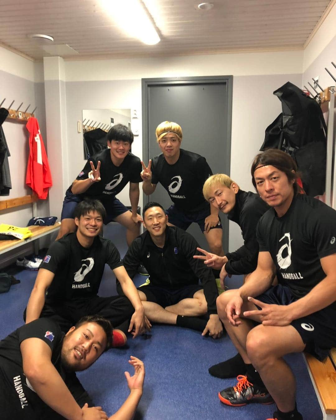 宮崎大輔さんのインスタグラム写真 - (宮崎大輔Instagram)「フィンランド🇫🇮戦勝ちました‼️😁 #handball #teamjapan #ハンドボール #宮崎大輔 #bennu #asics」10月22日 9時36分 - daisuke7_official