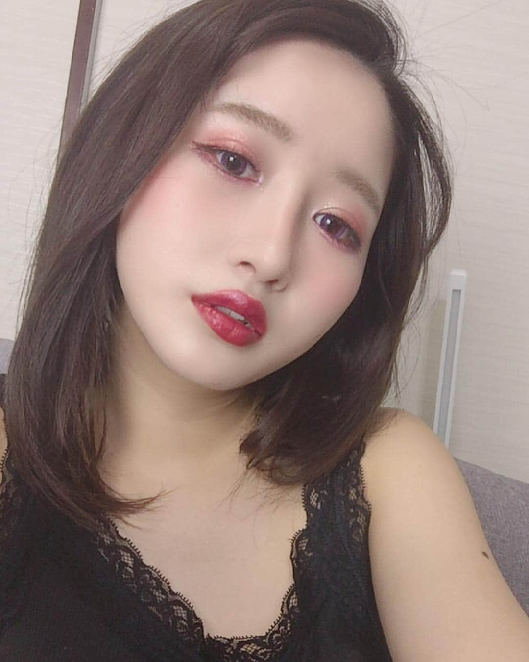 りつのインスタグラム：「昨日の撮影をチラ見せ👀 さぁどんな動画になるかな〜〜ᕦ(ò_óˇ)ᕤ #自撮り#selfie #ハロウィン」