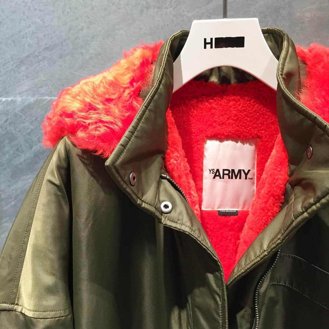 H BEAUTY&YOUTHさんのインスタグラム写真 - (H BEAUTY&YOUTHInstagram)「＜Army Yves Salomon＞ military mods coat ¥300,000-(+tax)  #H_beautyandyouth @h_beautyandyouth  #BEAUTYANDYOUTH #Unitedarrows #armyyvessalomon」10月22日 14時55分 - h_beautyandyouth