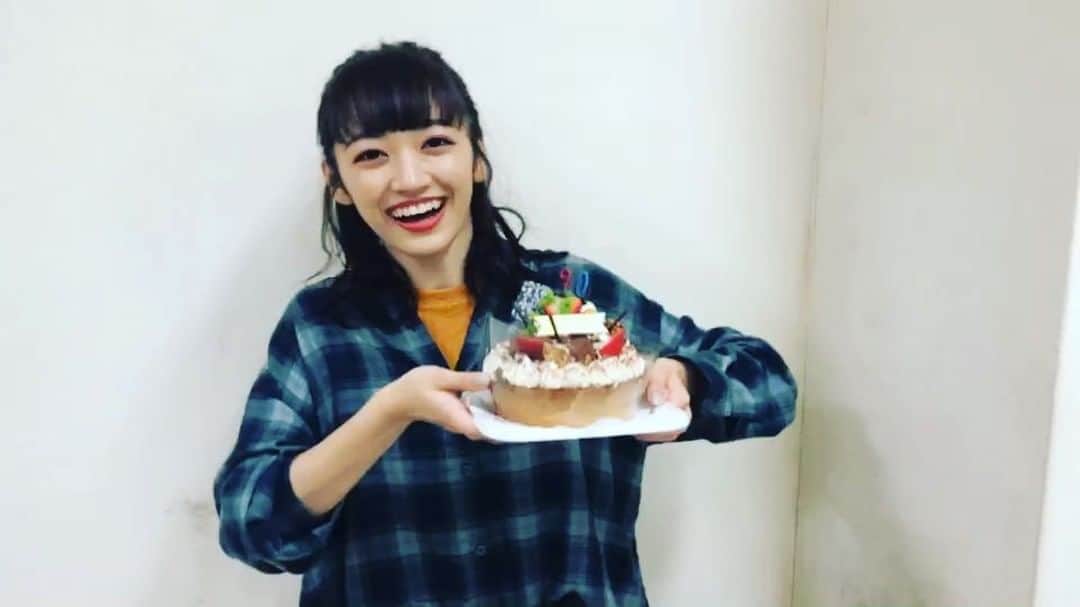 のインスタグラム：「祝実生20歳㊗️」