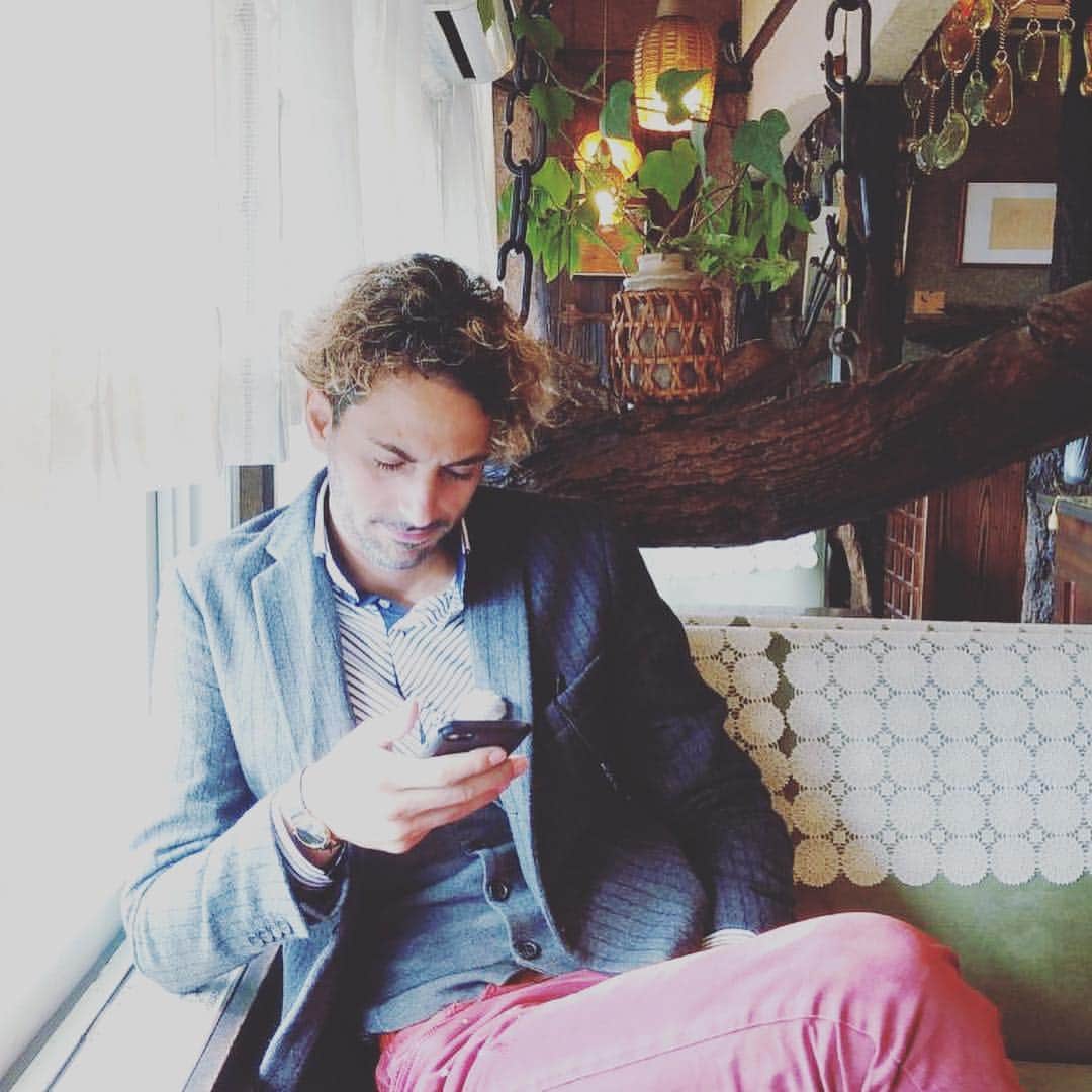 愛媛朝日テレビ アナウンサーさんのインスタグラム写真 愛媛朝日テレビ アナウンサーinstagram Eatアナウンサーの市脇康平です 今治にてロケ 昭和レトロを探してきました 何をしても絵になるフルビオさんです 今週27日 土 夕方5時 ちかくナルナル