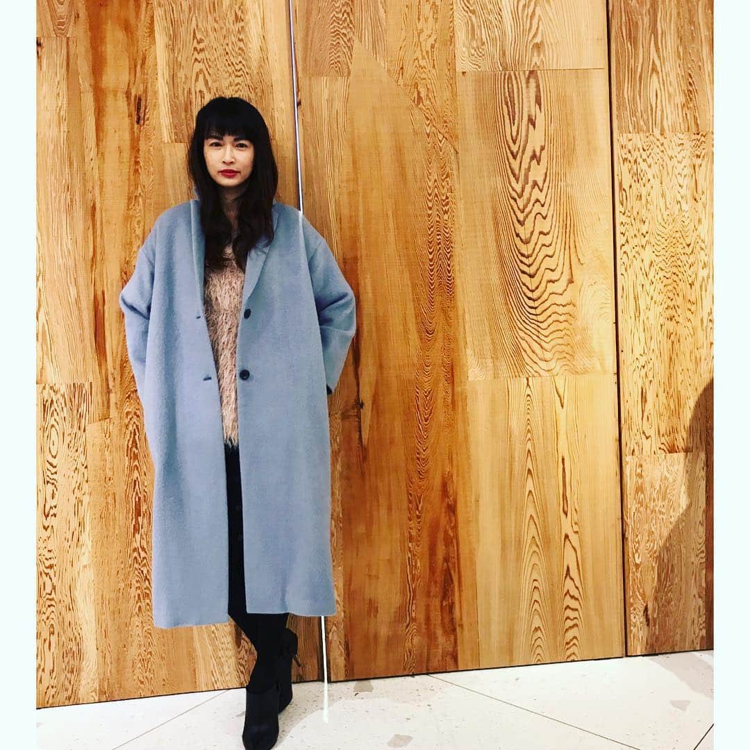 長谷川京子さんのインスタグラム写真 - (長谷川京子Instagram)「こちらのコートも。 #loin#coat」10月23日 20時49分 - kyoko.hasegawa.722
