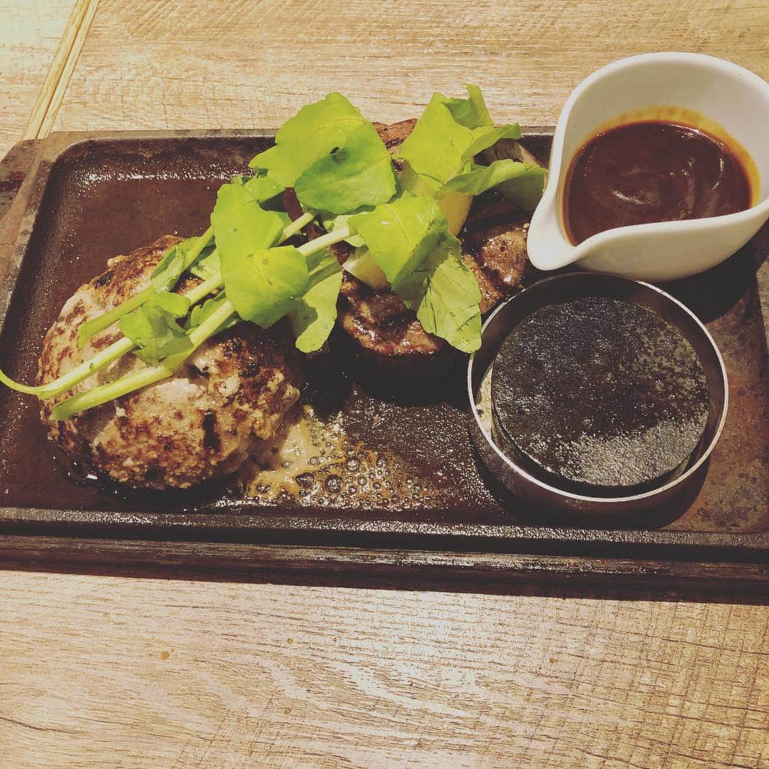 江口拓也さんのインスタグラム写真 - (江口拓也Instagram)「肉最高🤤  #肉 #肉最高 #ハンバーグ #ステーキ」10月24日 15時26分 - takuyaeguchi81