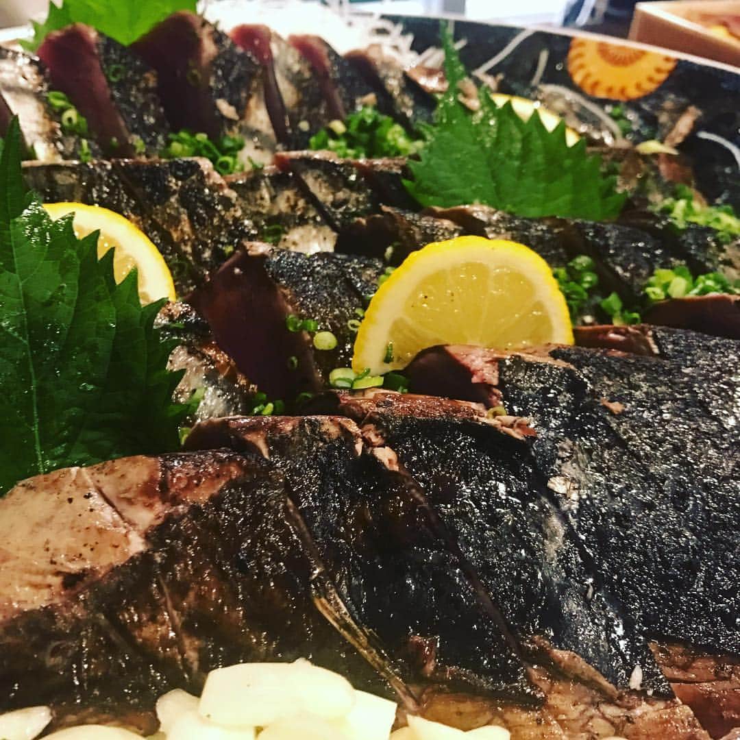 琴恵光充憲のインスタグラム：「井こうち 井かつおのたたき 井美味しかった 井振り出しに戻り鰹」
