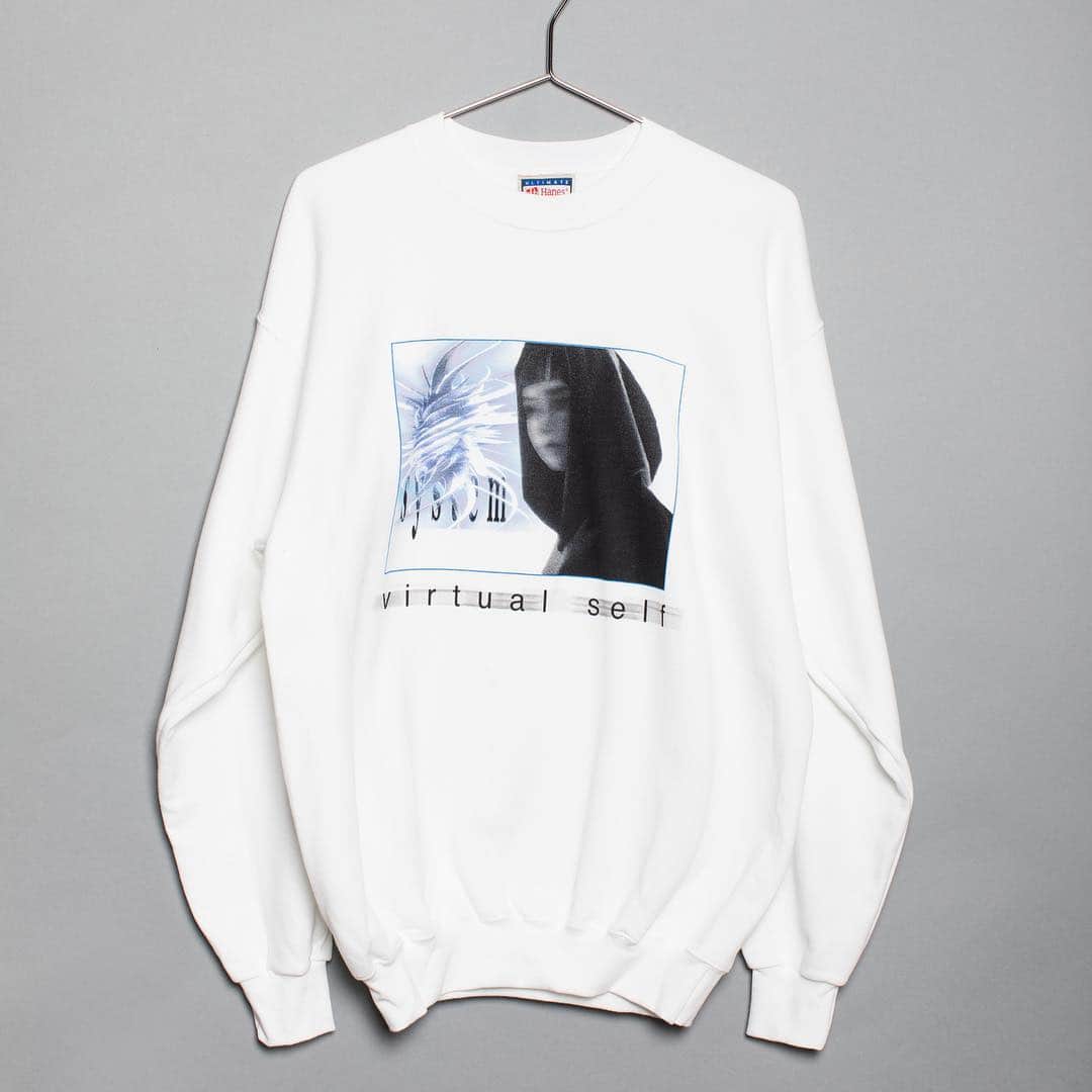 ポーター・ロビンソンのインスタグラム：「VIRTUAL SELF UTOPIASYSTEM WEBSTORE (url in my bio)」