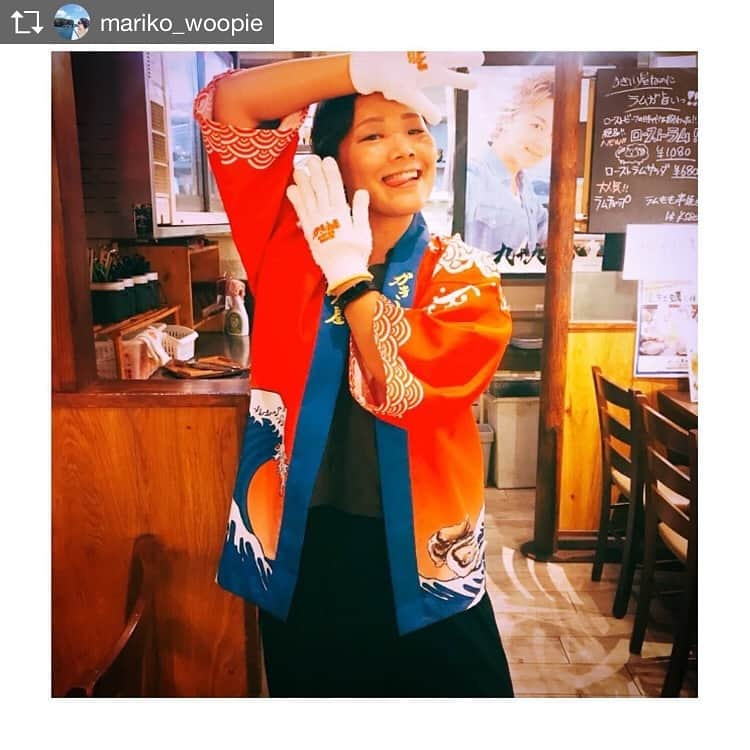 KAKIGIRL（カキガール）さんのインスタグラム写真 - (KAKIGIRL（カキガール）Instagram)「カキガール定例会！ . Repost from @mariko_woopie @TopRankRepost #TopRankRepost ✩ かき小屋の法被 . 店舗内にかかっている法被は なんと、羽織れます(笑) . . ほろ酔いのタイミンで羽織れば、 いつもよりポージングも大胆に？(笑) . . 私は #小藪ポーズ に挑戦 . かき小屋軍手もしっかりアピール出来るポーズですのよ！ . . ↪︎スワイプ↪︎ 可愛いポーズしたつもりなのに、 2枚目は可愛げもないし... 3枚目はポーズがオヤジ... やはり、 私は変顔の道で生きてくべきというのを知る...？？😂 . . ✼••┈┈┈┈••✼••┈┈┈┈••✼ . . #法被 #軍手 #カキガール #KAKIGIRL #牡蠣ガール #牡蠣好き #牡蠣好き女子 #牡蠣 #oyster #オイスター #牡蠣好き #牡蠣大好き #メンバー募集 #クラウドファンディング #crowdfunding  #生牡蠣 #生牡蠣半額 #oysterlove #ジャックポット #かき小屋 #持ち込みok #女子会  #新橋 . . . #ファインダー越しの私の世界  #写メラマンmswp  #tonstagramer #tonstagram #トンスタグラマー #豚スタグラム」10月24日 19時51分 - kakigirl.info