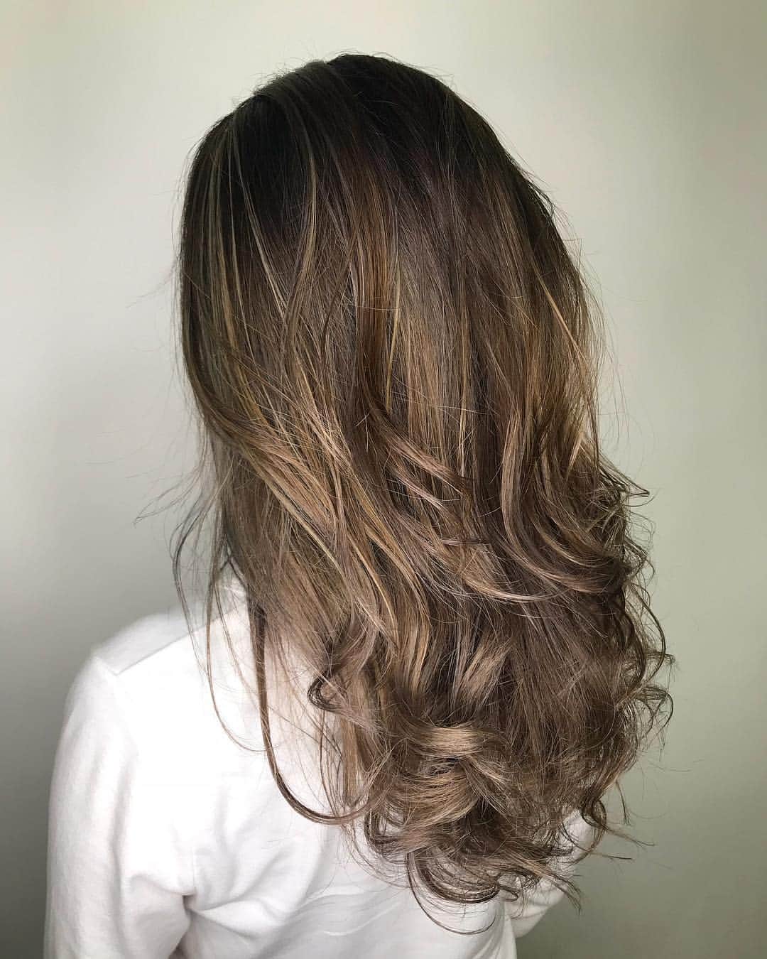 YamanoShiori のインスタグラム：「New hair 🍁🍂」