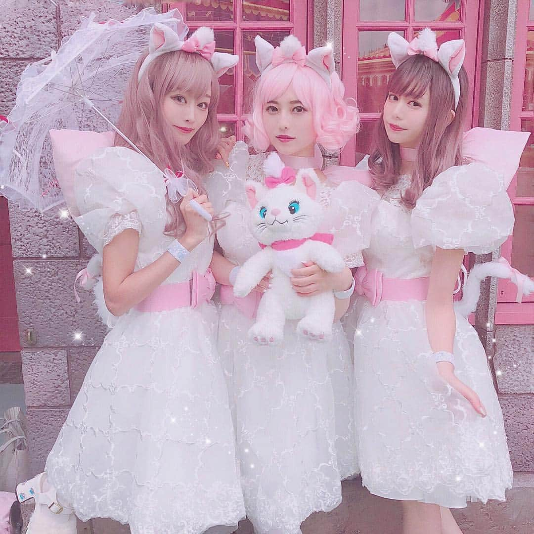 さきぼんさんのインスタグラム写真 - (さきぼんInstagram)「マリーちゃんまとめ🐈🎀 お気に入りだなぁ( ˘꒳˘) しっぽは大好きDAISO . . #disney #disneysea #ディズニー #ディズニーランド #東京ディズニーランド #tokyodisneyland #ポートレート #マリーちゃん仮装 #マリーちゃんコーデ #cat #おしゃれキャット #Dハロ #Dハロ仮装 #disneyworld #tokyodisneyresort #ハロウィン #halloween #ディズニープリンセス #マリーちゃん #センターストーリートコーヒーハウス #ディズニーハロウィン #さきぼんハロウィン🎃 #さきぼんディズニー#さきぼんHOT🥰」10月24日 22時28分 - sakibon69