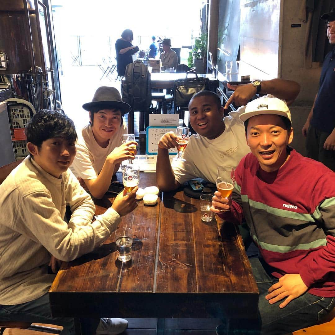 嶋佐 和也さんのインスタグラム写真 - (嶋佐 和也Instagram)「ビールのお勉強をしながら昼からビールいただきました！ビール最高！ルービー高最！  #よしもとビール同好会 #木内酒造」10月25日 14時08分 - kazuyashimasanewyork