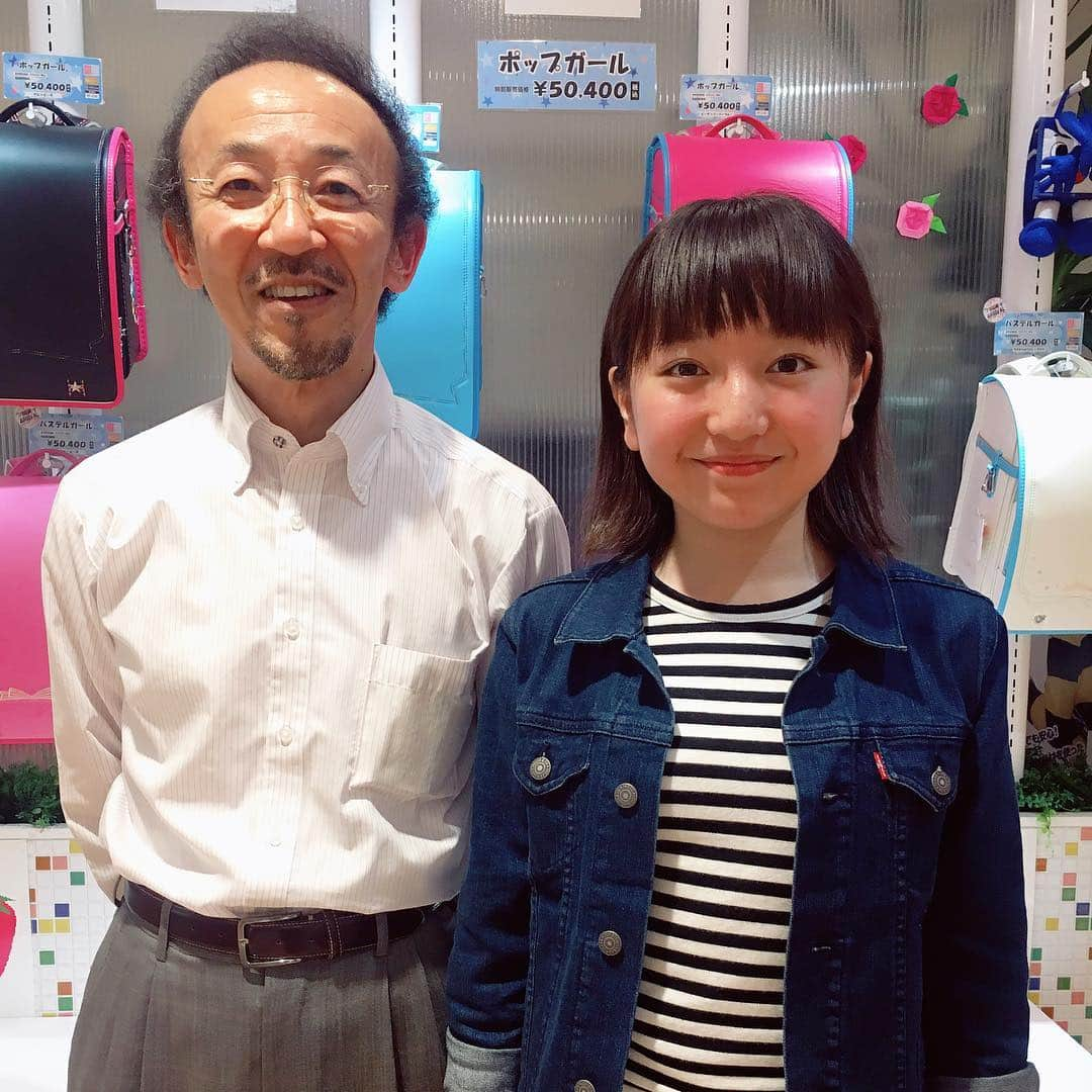 谷花音さんのインスタグラム写真 - (谷花音Instagram)「先日久しぶりにフィットちゃんランドセルのショールームに遊びに行かせてもらいました😊  前よりももっと種類が増えていてまたランドセルを背負いたい気持ちになりました！  イメージキャラクターを卒業してからもずっと仲良しの矢合さんと久しぶりの記念写真❤️ また一緒にお仕事したいな^_^  #谷花音 #フィットちゃん  #ランドセル  #八重洲ショールーム  #久しぶりの再会 #前髪切った」10月25日 22時20分 - t_kanon_ta