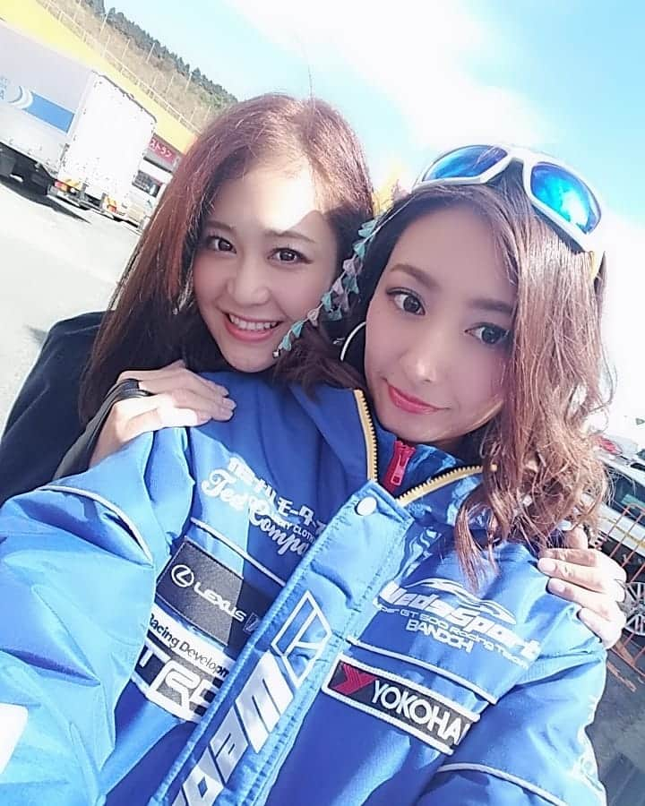 近藤みやびさんのインスタグラム写真 - (近藤みやびInstagram)「あみちゃんラスグリっ！！！ #wedssport #爆走坂東組 #レースクイーン #ワンエイト #supergt #仲良し #love #lexus #モータースポーツ」10月25日 14時14分 - miyabiiiii_kondooooo