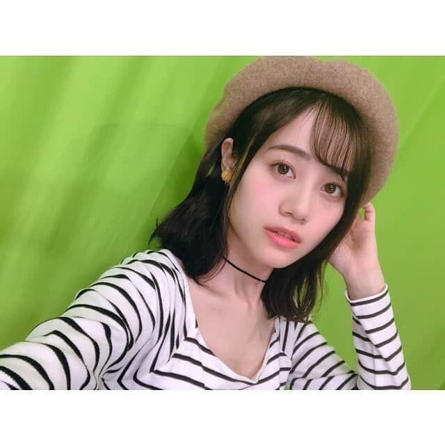 伊藤美来さんのインスタグラム写真 - (伊藤美来Instagram)「どーも！みくだよー☺︎ 「フレッシュはじめました」昨日も楽しかったなぁ〜♪これからもスタッフさん達の投稿も楽しみにしててね^ ^  昨日の衣装は占いの事もあって、年相応でシンプルなコーディネートです！この色のベレー帽いいよねぇ、秋だねぇ。  #みっく #みくフレ #衣装」10月25日 14時43分 - itomiku_official