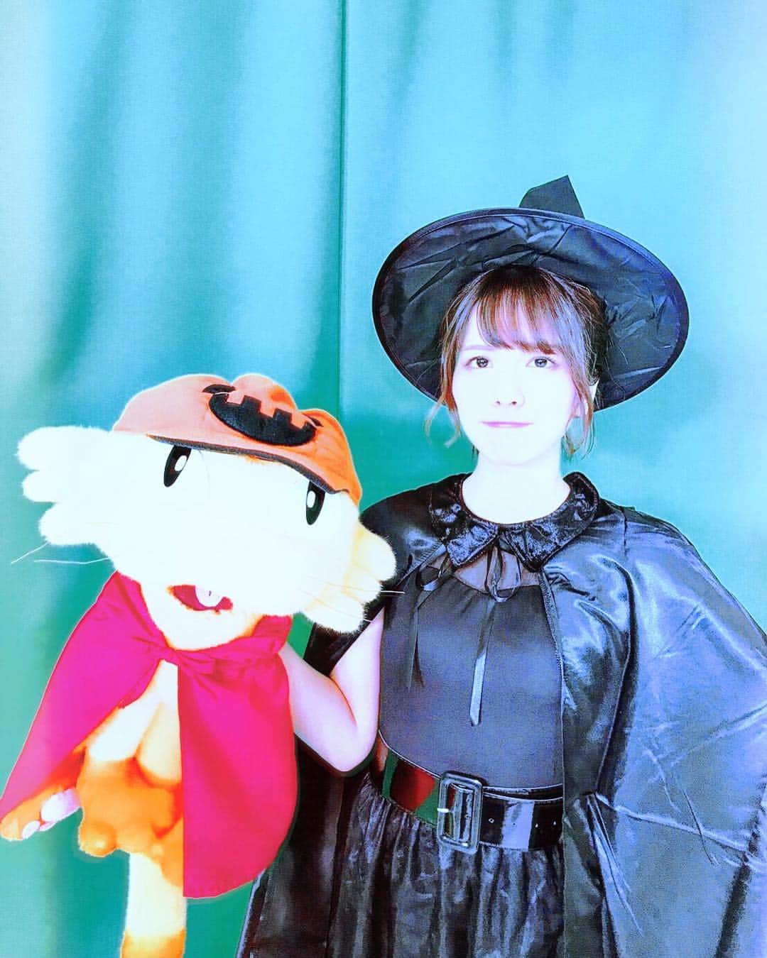 愛美さんのインスタグラム写真 - (愛美Instagram)「魔女と使い魔◎ #レクニャン #halloween」10月25日 14時46分 - aimin_official