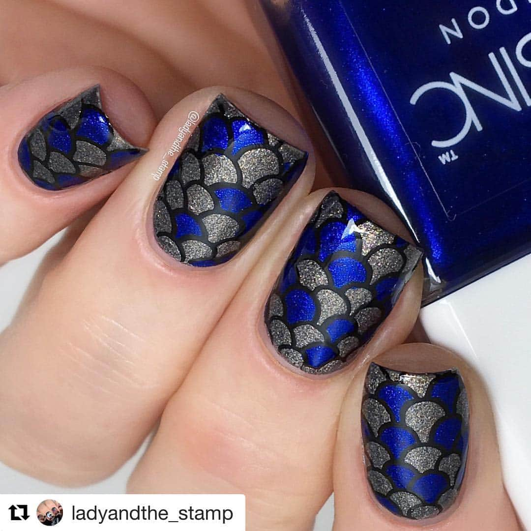 Nail Designsさんのインスタグラム写真 - (Nail DesignsInstagram)「Credit: @ladyandthe_stamp 🧜‍♀️ Polish - @nailsinc Fallen Mermaid duo. . 🧜‍♀️ Stamping polish - @mundodeunas Black. . 🧜‍♀️ Stamping plate - @dixie_plates Mermaids and Unicorns. . . . . . . . . . . . . #nailsinc #theinceffect #nailsincfallenmermaid #nailsincmermaidtailsandsparklyscales #nailsincmermaidontherock #mermaidnails #dixieplates #mundodeunas #teamdixie #nailstampingqueenuk #dixieplatesmermaidsandunicorns  #ladyandthestampnails #nailart #nails #nailitdaily #nailspafeature #nailartdesign #nailinspo #nailartinspiration #nailsoftheday #nailartideas #stampingnailart #nailstamping #mermaidnailart #nailfeature #nailartist #nailstyle」10月25日 17時13分 - nailartfeature